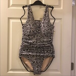 🔥ON SALE🔥2/$35🔥 💖 Mod Bod SwimSuit ONE PIECE Style Marilyn